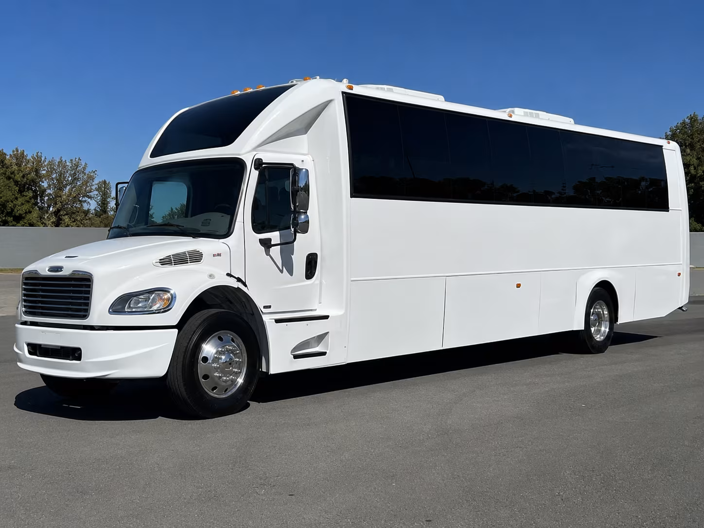 clarksville bus rentals