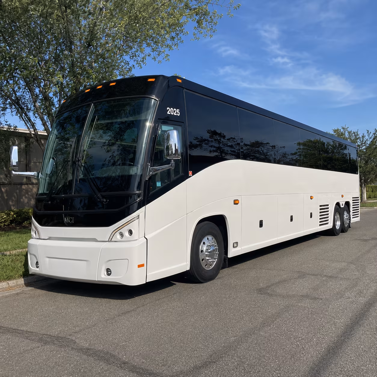 clarksville charter bus rentals for airport transfers