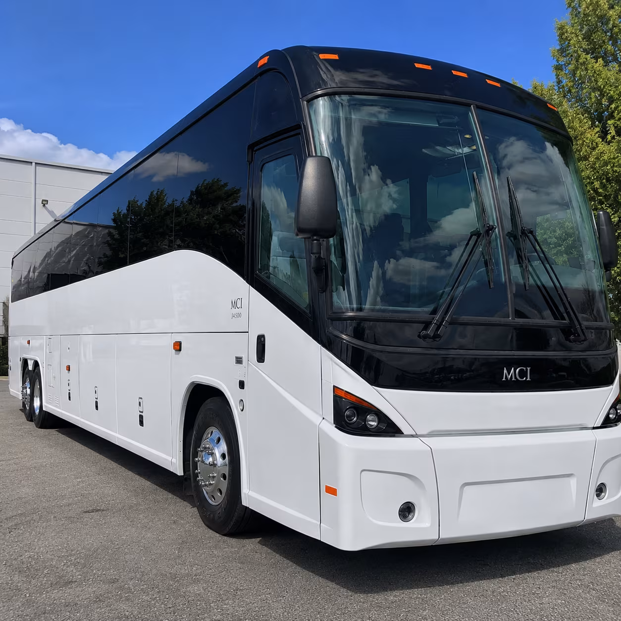 clarksville rent a charter bus for your long distance clarksville trip