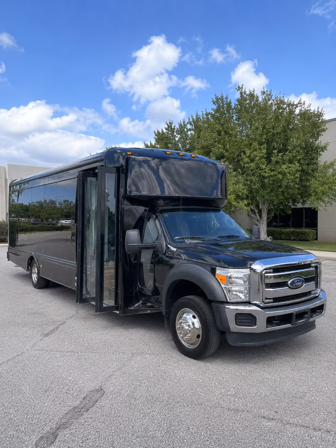 find your hendersonville bachelor bachelorette party bus