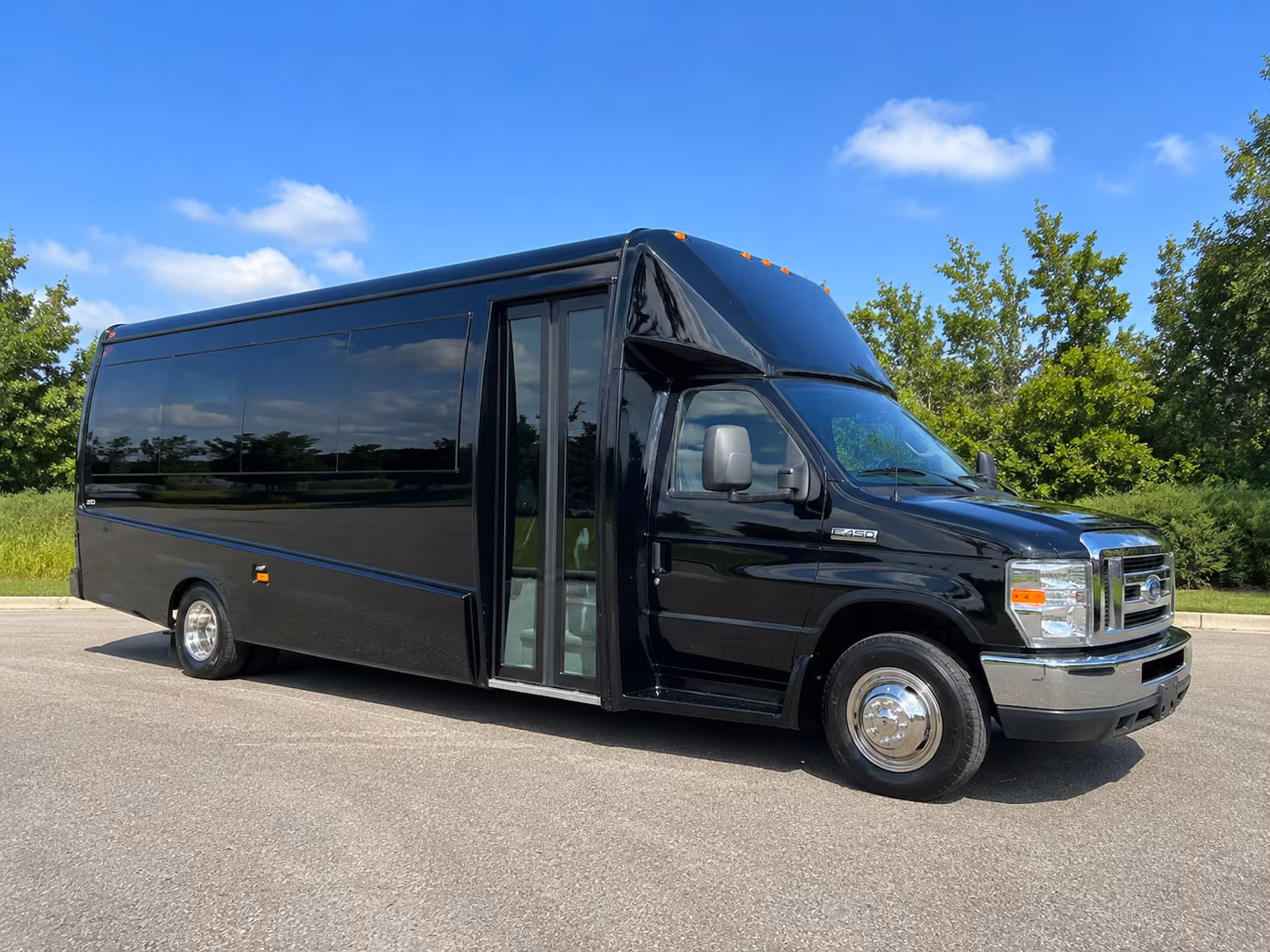 gallatin government military bus transportation in gallatin
