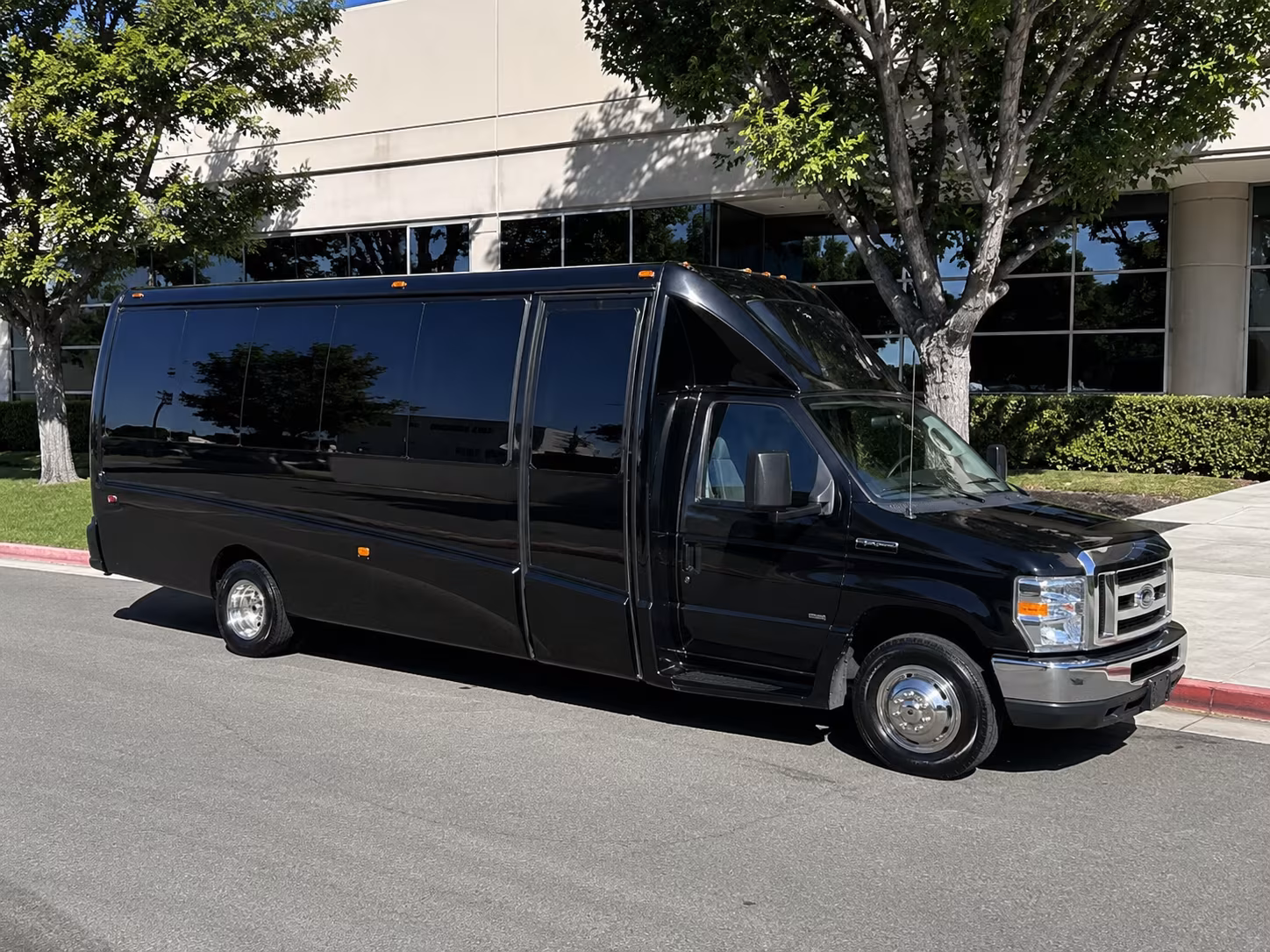 hendersonville party bus rental 2