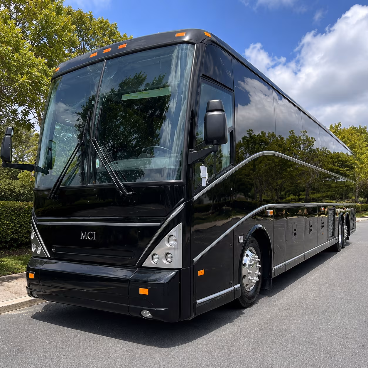 knoxville get your wedding guests to the venue on time with a knoxville charter bus