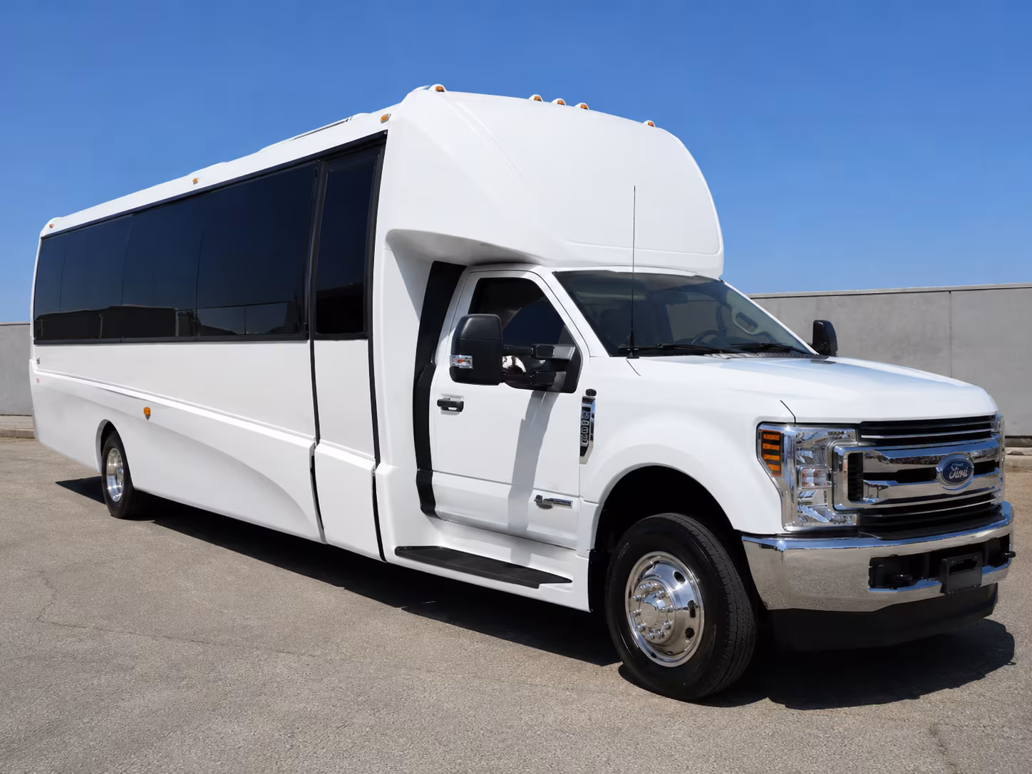 nashville long distance charter bus rental