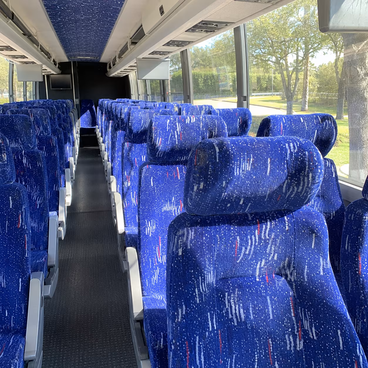 ready to compare concert bus rentals serving hendersonville tennessee