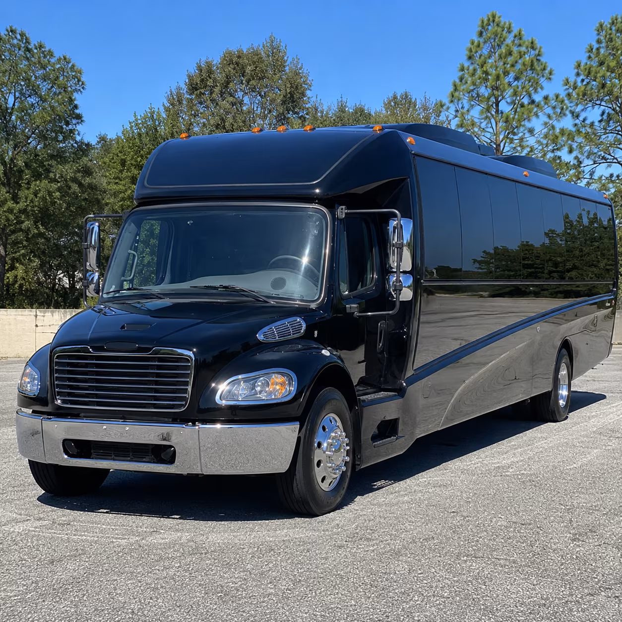 shuttle wedding guests to monthaven bluegrass yacht country club and beyond