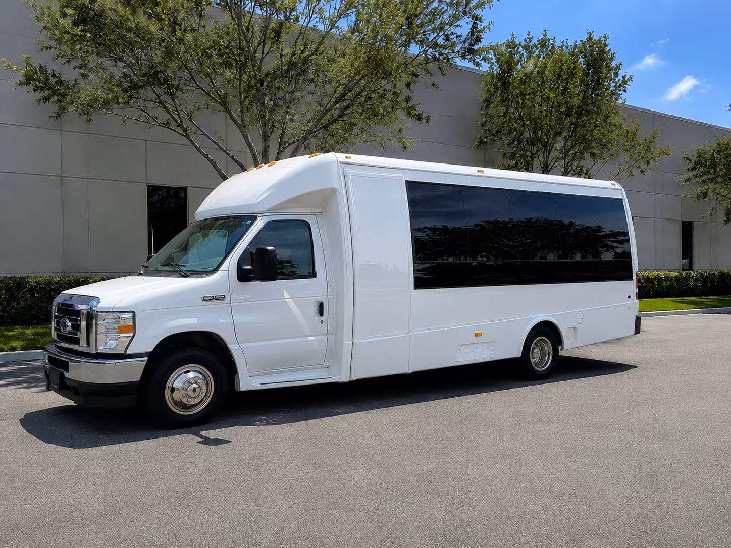you can count on hendersonvillecharterbuscompany com for full wedding weekend transportation packages